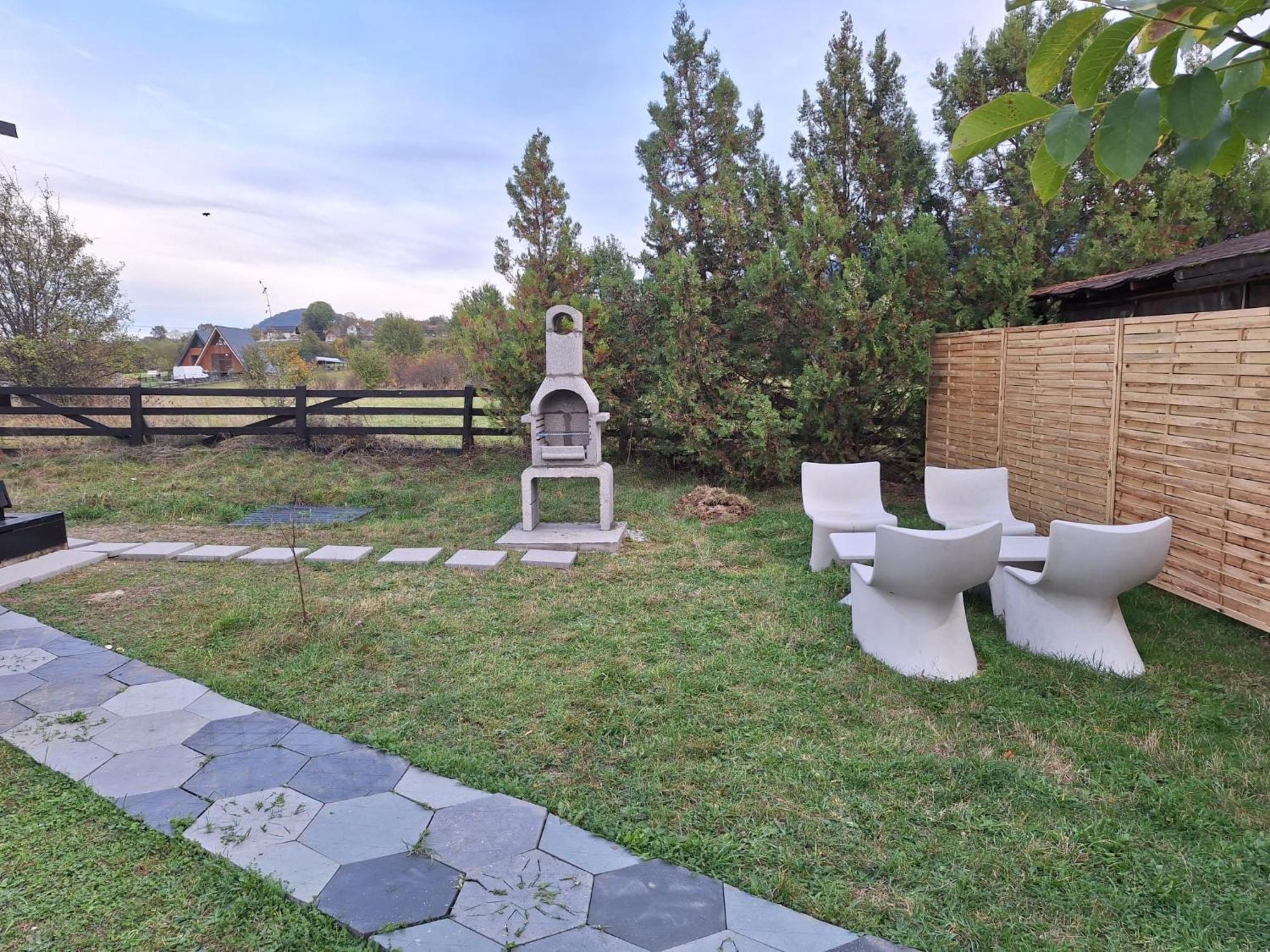Bran White Clouds House And Chalet Exterior foto